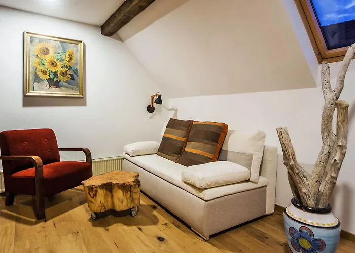 Hotel Pok Garni